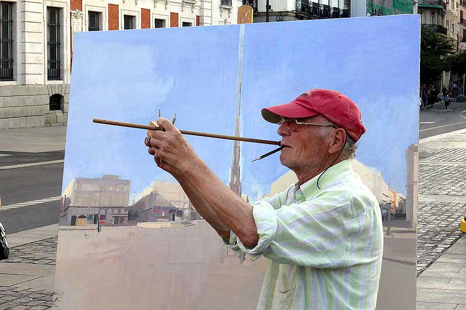 Antonio López pintando una de sus obras al aire libre